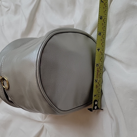 ESTEE Lauder Cilinder Makeup Bag - Picture 4 of 5